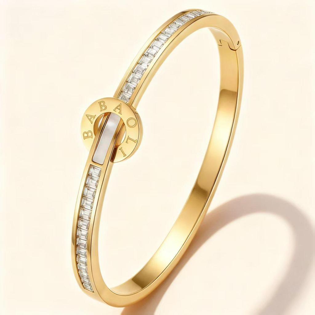 Four-Leaf Clover Titanium Steel Bracelet - Colorfast & Versatile Jewelry