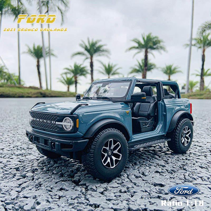 

Maisto 1:18 Ford 2021 Bronco Badlands off-road vehicle Alloy Retro Car Model Classic Car Model Car Decoration Collection gift