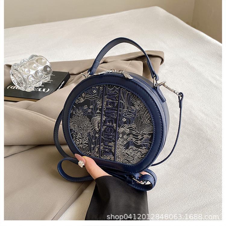 

Модная текстурированная женская сумка 2025 новая, высококачественная, с вышивкой букв, на плечо, универсальная сумка-мессенджер, круглая сумка-торт синий