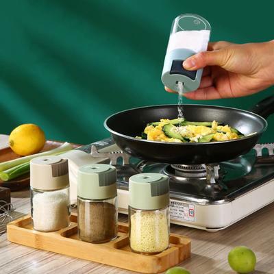 Neme Dayanıklı Mühürlü Cam Tuzluk Kolay Dolum Şeffaf Tasarım Gıda Sınıfı Baharat Kavanozu