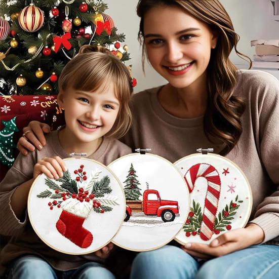 Christmas Embroidery Kit Winter Landscape Embroidery Starter Kit Santa Claus Embroidery Craft Set with Pattern Threads Needles for Beginners Adults