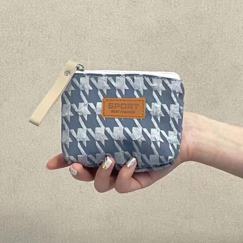 Damen Mehrzweckbeutel: Kopfhörer, Münze, Schlüssel, Lippenstift, Maske & Kabelaufbewahrung