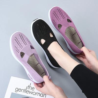Spring and Summer New Women's Old Beijing Cloth Shoes Mesh Shoes Breathable Soft Sole Mom's Shoes Flat Bottom Anti Slip Casual