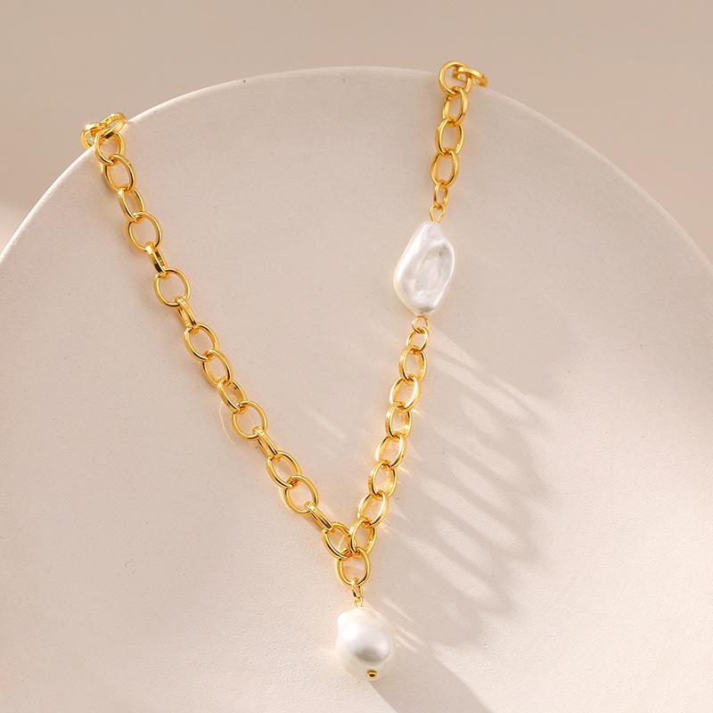 Women French Elegant Irregular Pearl 18k Gold Plated Brass O Chain Clavicle Necklace
