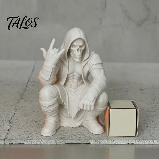 Crouching Devil God Figure Hooded Figurine, Decorative Ornament with Skull Mask & Muscle Lines, Hip Rock Metal Sculpture Hop Gothic Rocker Statue for