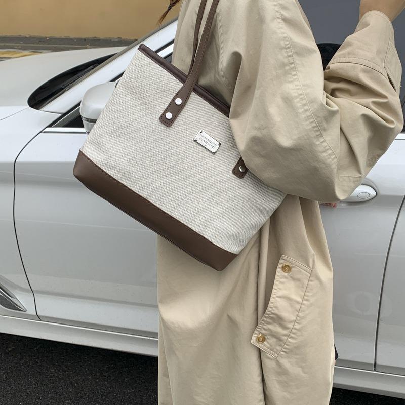 Trendy commuter tote bag large capacity versatile underarm bag fashion casual shoulder bag women