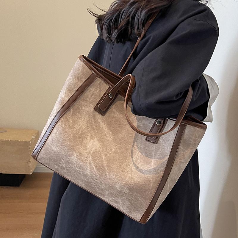 Premium Bag Women'S Large-Capacity Retro Fashion Versatile Shoulder Bag College Student Class Commuting Tote Bag
