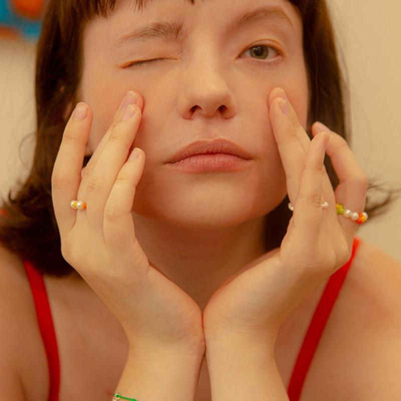 

FINDELISE Silk Cord Bracelet with Silver Pendant Red