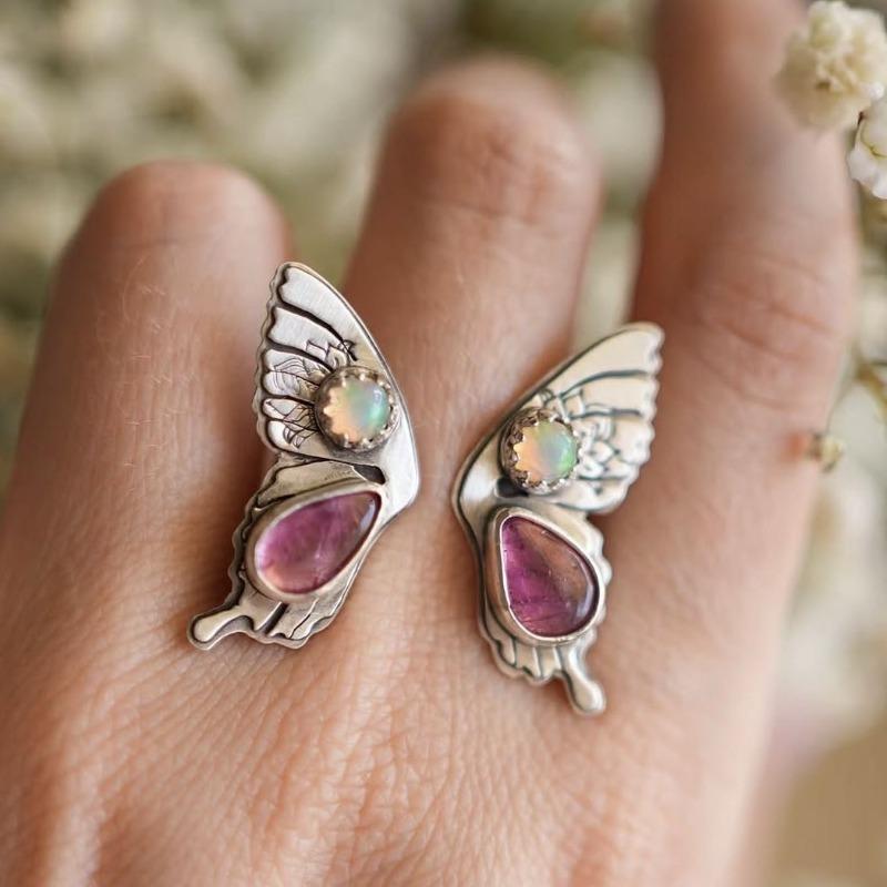 Vintage Silver Color Flower Butterfly Rings for Women Trendy Round Inlaid with Red Stone Adjustable Party Rings Jewelry