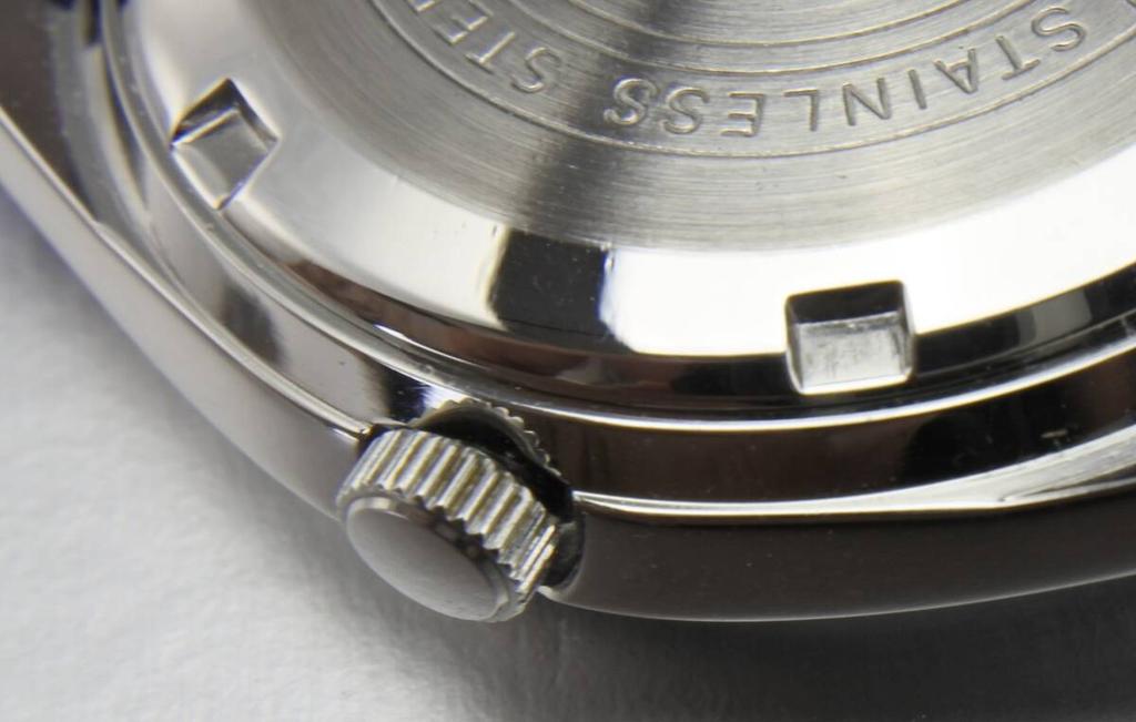 A renowned Japanese 1972 SEIKO Lord Matic 25 Jewels Crystal Glass Automatic Watch with SEIKO Strap and timepiece 5606-7191 Men's Box.
