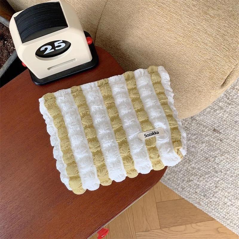 Bubble Cloud Portable Large Capacity Cute Makeup Bag Cosmetic Brush Storage Travel Outgoing Toilet Bags Girl Multifu Storages LS