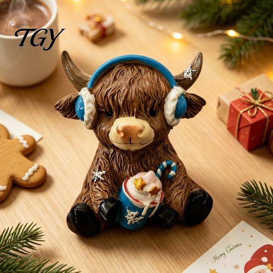 Animal Shape Ornament Winter Highland Cow Resin Figurine, Cattle Statue for Desk Decor, Home Office
