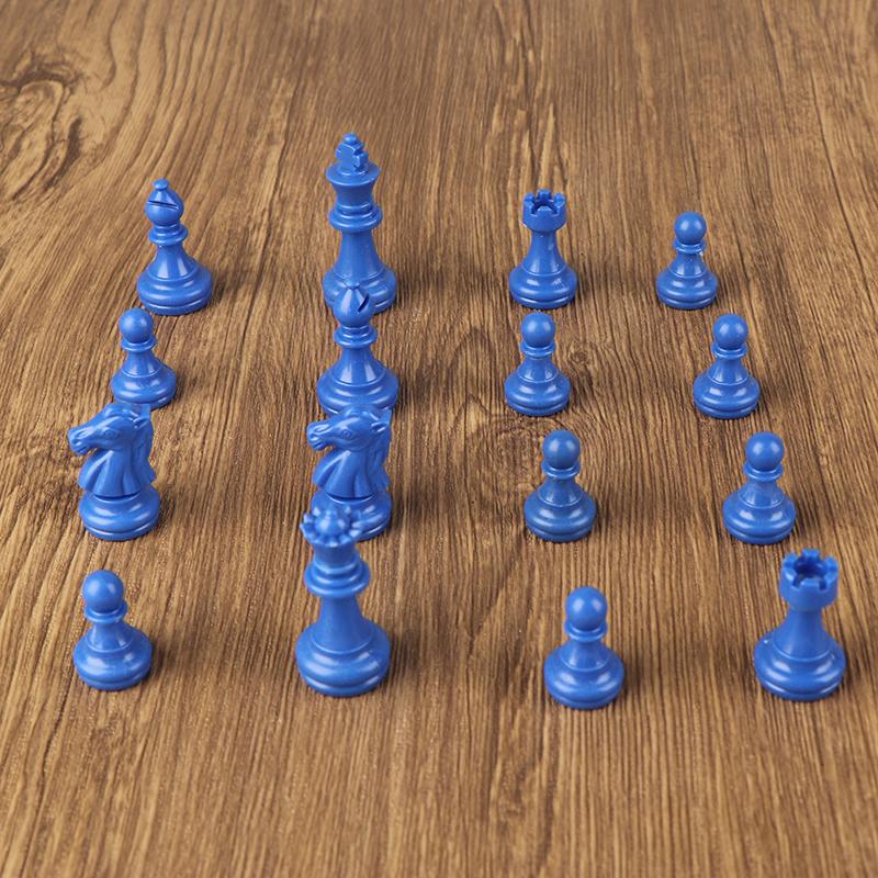 1Sada 32 ks Šachová sada Plastový PS materiál Modrá a bílá Středověké šachové hry pro dospělé Cestovní šachové figurky Hry Dětské hračky