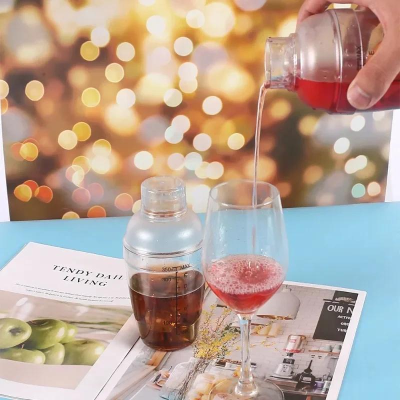 500ml/700ml Plastic Cocktail Shaker Martini Hand Shaker Cup with Scales Milk Tea Wine Drink Shaker Mixer Bar Wine Accessories