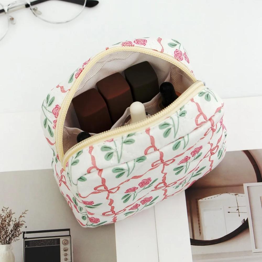 Women Cute Travel Organizer Bags Small Pouch New Fashion Makeup Lipstick Sanitary Napkins Case Mini Cosmetic Storage Pouch