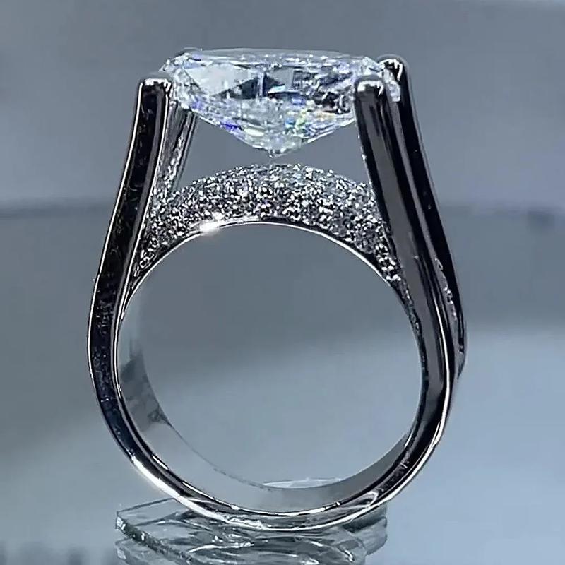 Gorgeous Bright Oval Shaped Zirconia Ring Female Luxury Proposal Wedding Band Accessories New Fashion Jewelry for Party