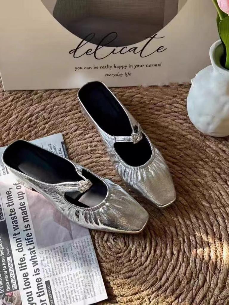 Silver French Leather Single Shoes Women's 2025 Summer New Muller Pleated Mary Jane Shoes Outer Bag Head Half Slippers