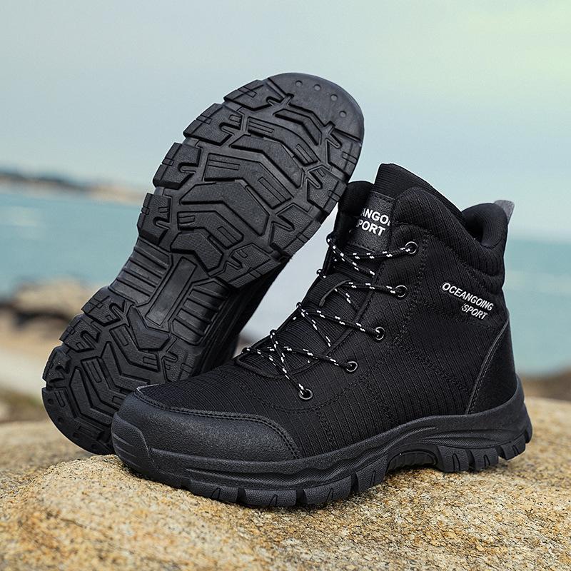 Spring, autumn and winter new hiking shoes men's anti-splashing snow boots sports outdoor shoes velvet men's hiking shoes men