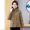 2025 short fashion padded jacket, new slim and slim padded jacket, foreign style thickened and warm winter waist jacket