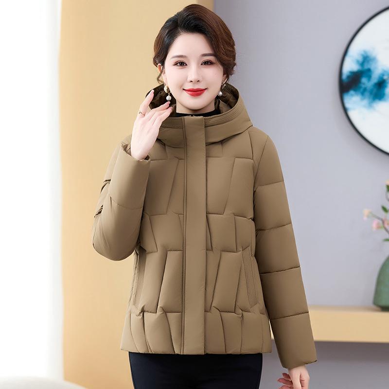 2025 short fashion padded jacket, new slim and slim padded jacket, foreign style thickened and warm winter waist jacket