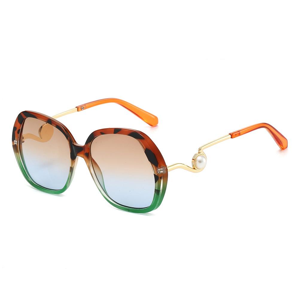 

New Luxury Leopard Gradient Oval Women Sunglasses Irregular Geometric Pattern Pearl Decoration Temple Design Men Glasses Uv400 as picture