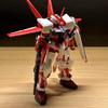 HG 1/144 Astray Red Frame Kit di Montaggio Modello Meccanico Action Figures Decorazione da Scrivania Bambola Giocattoli Puzzle per Ragazzi Regali Collezionabili