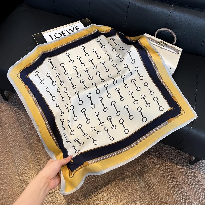 New silk scarf women's fashion versatile high-end small square scarf Korean version neck protection scarf spring and autumn retro scarf binding bag