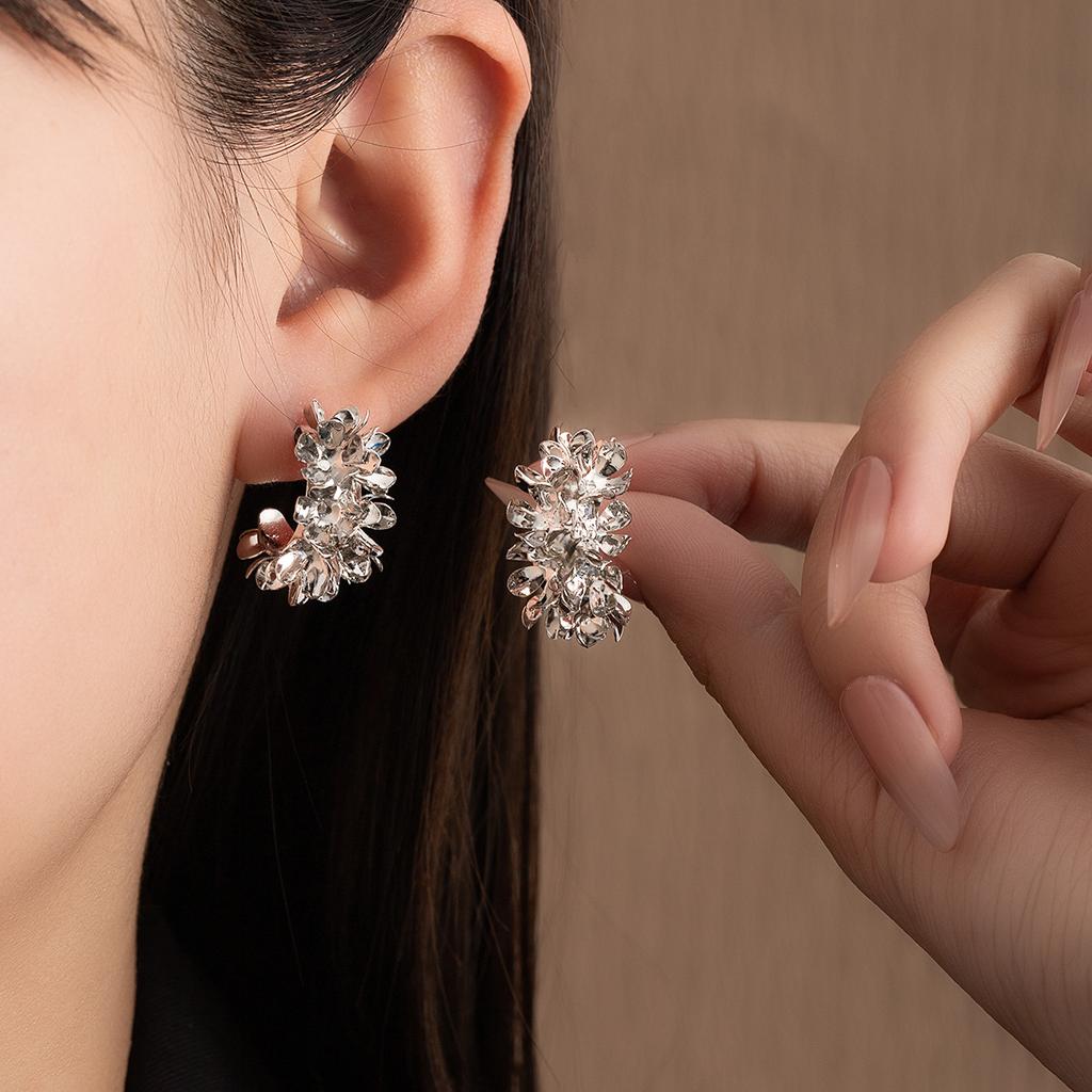 French Court Style Retro Stud Earrings Women'S Silver Irregular Flower High-End Earrings Niche Temperament Fashion Earrings
