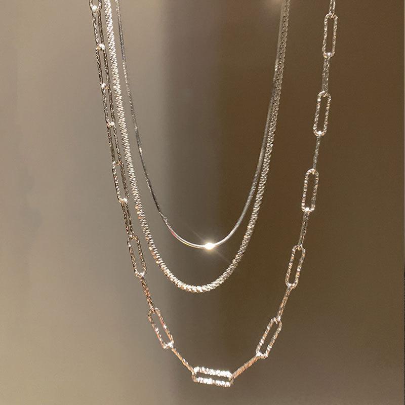 Błyszcząca Rzeka Gwiazd Włoski Błyszczący Łańcuszek Wężowy Łańcuszek typu Snake Bone Super Bajkowy Naszyjnik Projektowy Lekki Luksusowy Łańcuszek na Szyję