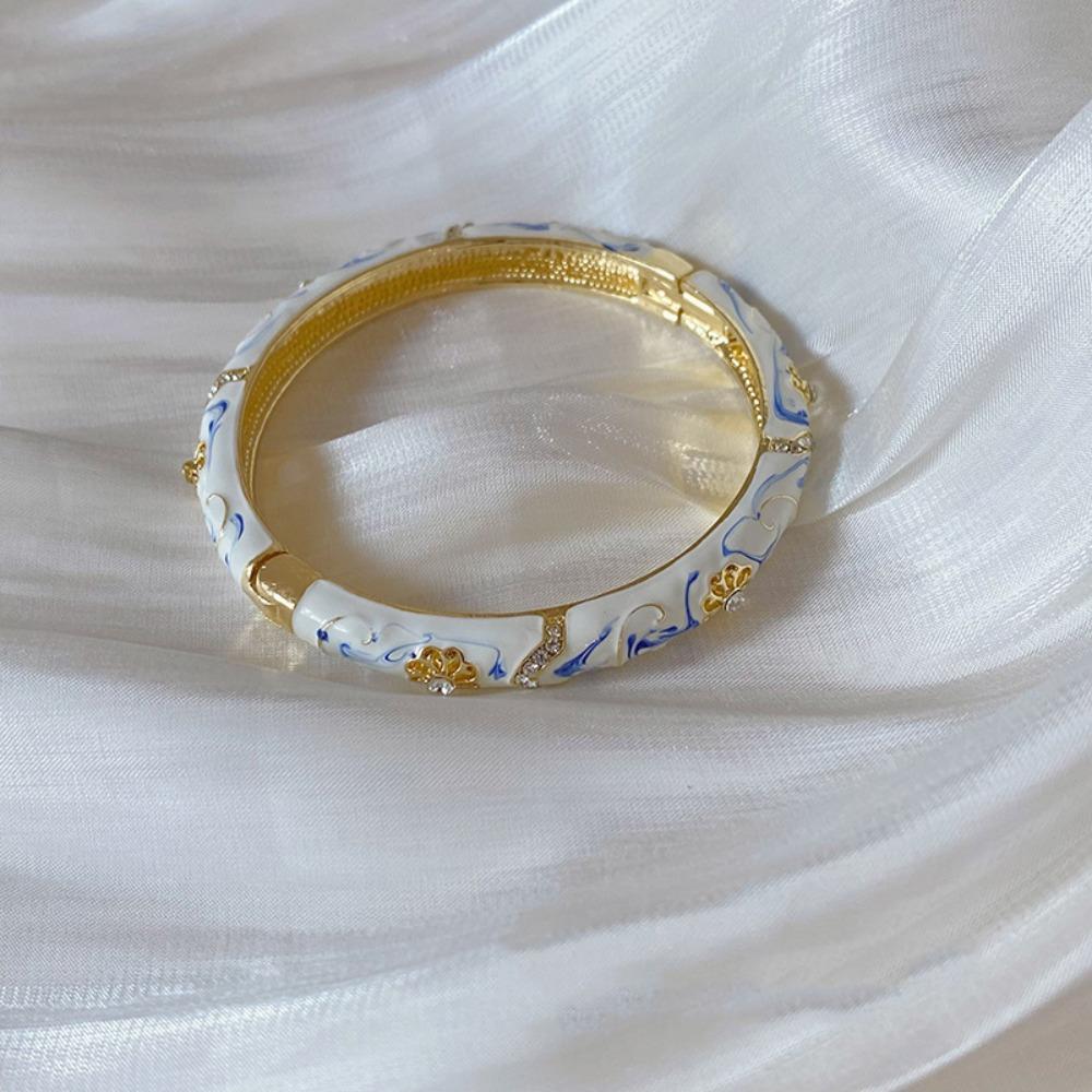 Traditional Hollow Out Flower Bangle Chinese Women's Hand Bracelet  Jewelry Gifts