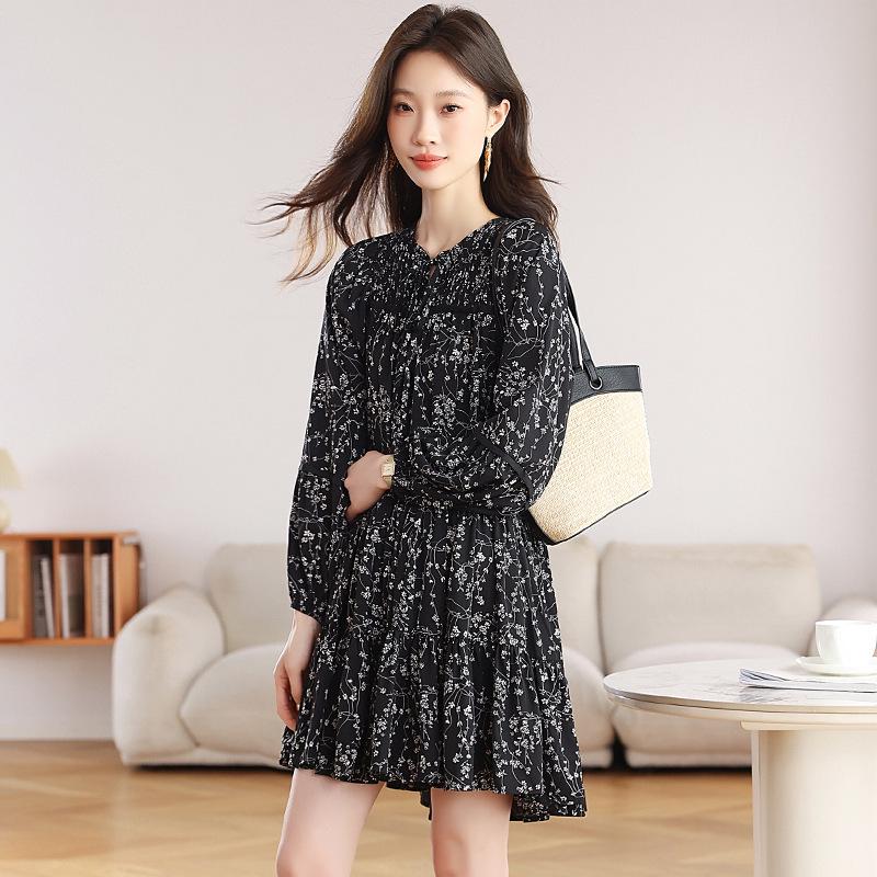 Plus Size Women's Floral Chiffon Dress: Salt-Sweet Autumn Style with Long Sleeves