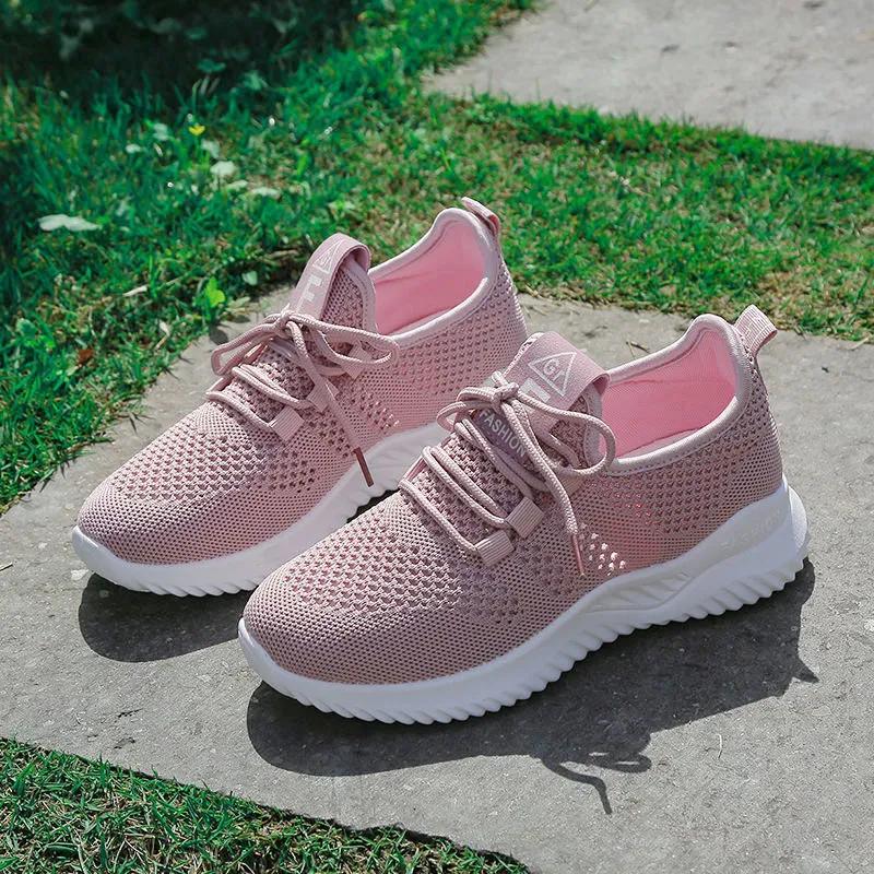 Summer Ultra-light Breathable Sneakers Men's Grid Shoes Soft Sole Men's Elastic Sports Shoes