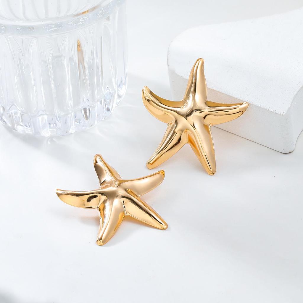 Exaggerated Starfish Alloy Earrings: Summer Ocean Style for Women
