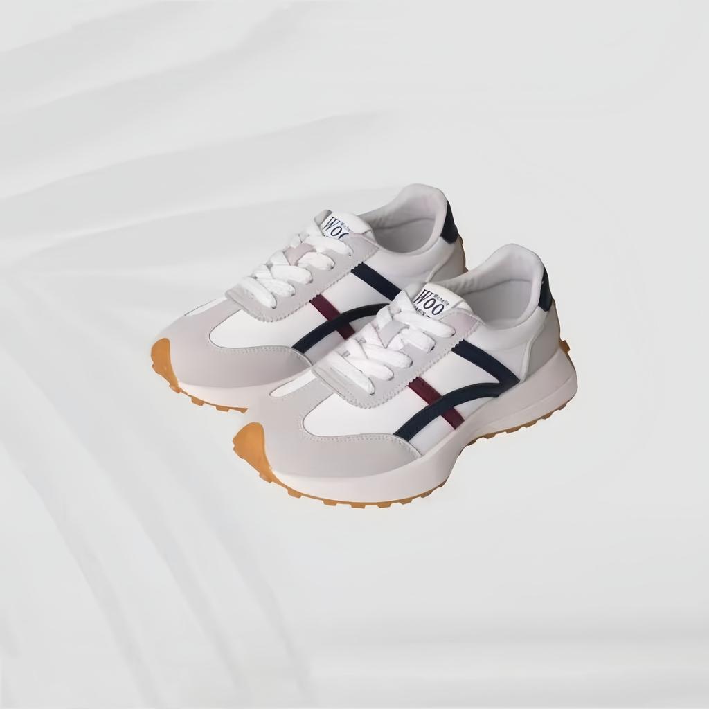 Korean Striped Lace-up White Shoes Women's Summer 2025 New Fashion Versatile Comfortable Sports and Leisure Moral Training Shoes