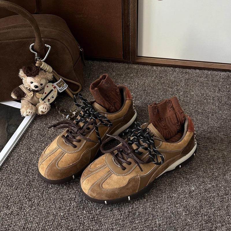Sheepskin Version Retro Moral Training Shoes Women's 2025 Early Autumn Internet Celebrities New Shoes Women's Flat Baseplate Shoes Casual Sports Women