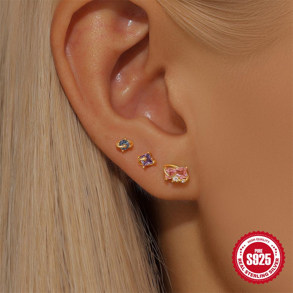 Zarte und kleine Traumblaue Zirkonium-Stern-Bonbon-Stern-Pferdeaugen-Ohrstecker Dreiteiliges Set, Premium-Zirkon-Ohrringe.