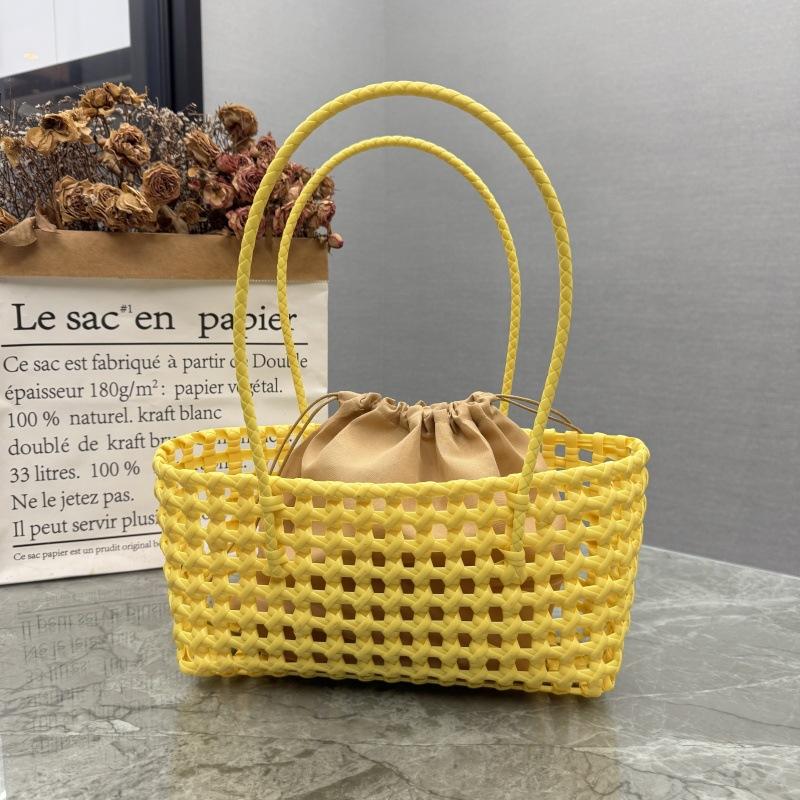 Korean Style Ins Hollow Out Woven Basket Bag Candy Color Beach Bag Handmade Straw Rattan Shoulder Handbag for Women Travel