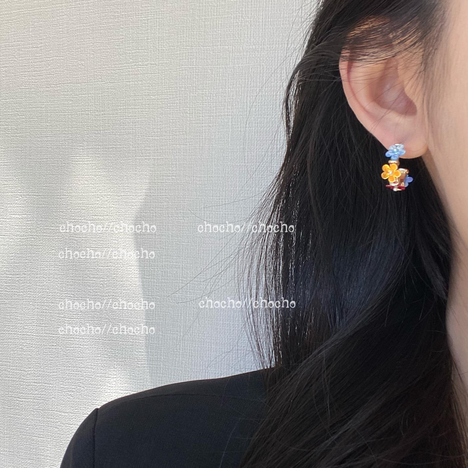

Japanese and Korean colored flower earrings spring and summer girl cute Hyunya versatile sweet ins earrings earrings female silver needles