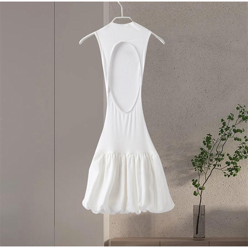 Вязаное плиссированное бальное платье с открытой спиной — фото 15