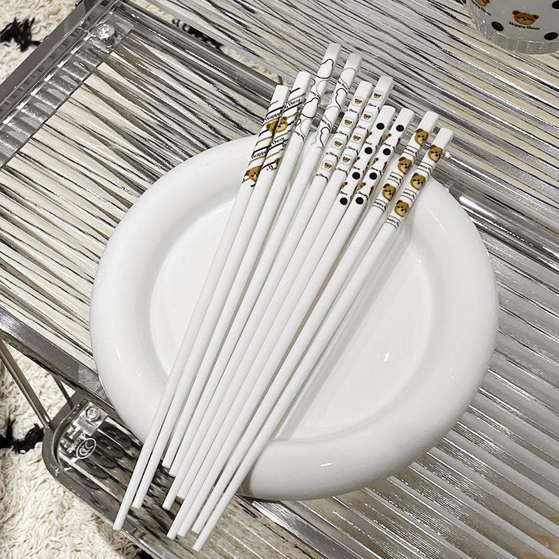 Creative Cartoon Ceramic Handle Baking Bowl Oven Available Cute Household Fruit Salad Plate Bowl Ceramic Plate Chopsticks