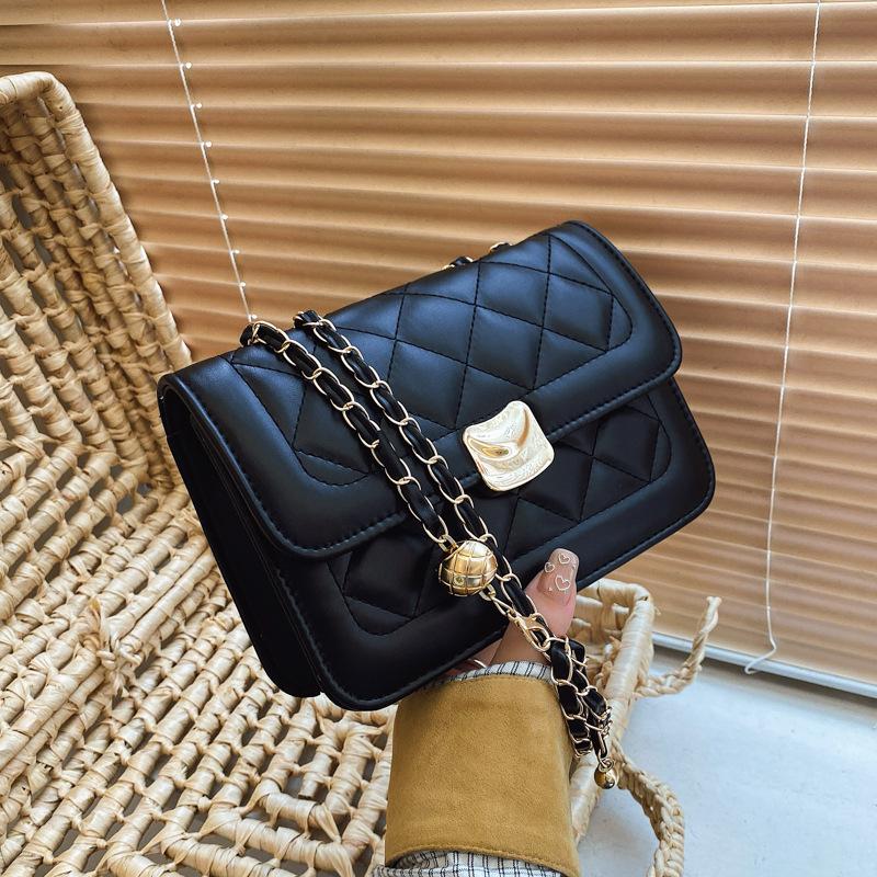 

Ромбовидная стежка, продвинутый сенс, зарубежный стиль, универсальная маленькая квадратная сумка, женская мода, кэжуал, личность, новая цепочка, сумка-мессенджер чёрный