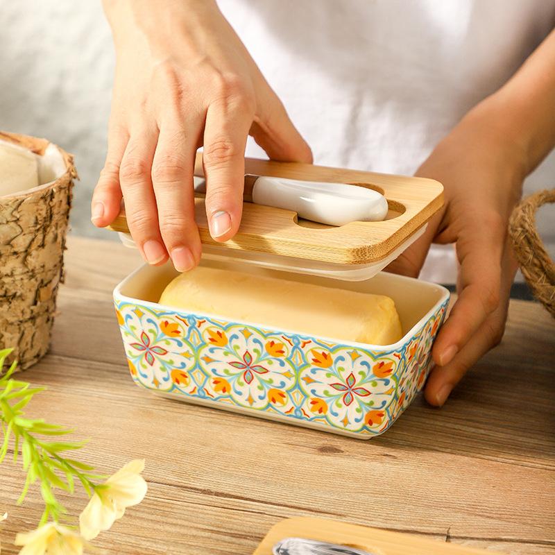 American Pastoral Style Ceramic Butter Container Box Restaurant Sealed Cheese Storage Box with Knife Bamboo Lid Butter Dish