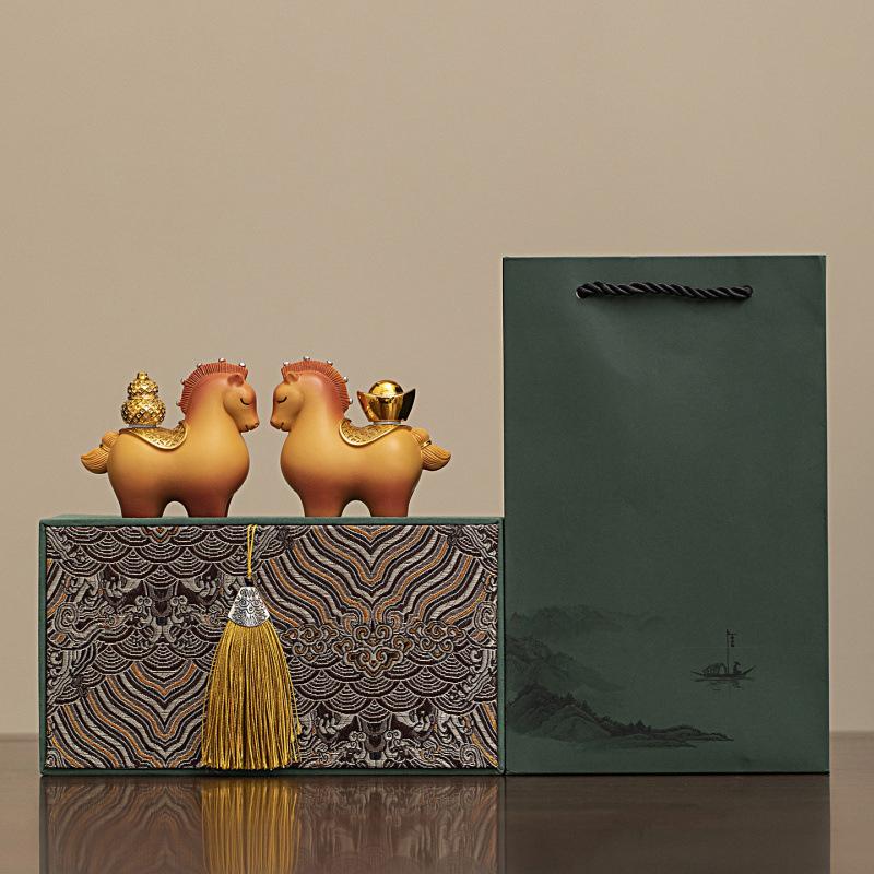 Horse Ornament for Prosperity, Handcrafted Resin Table Décor with Spinnable Gold Ingots and Gourds, Fortunate Feng Shui Present
