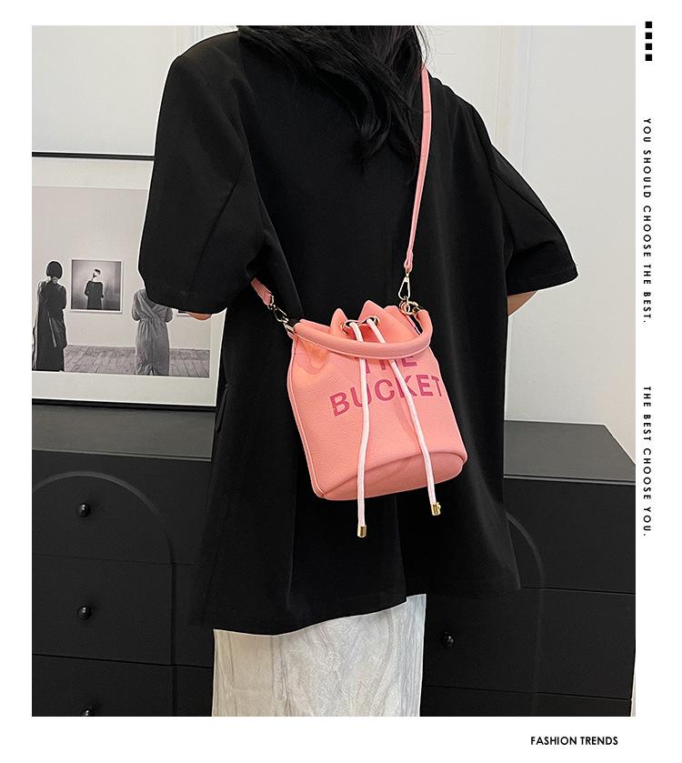 Women's Retro Fashion Bucket Bag - Single Shoulder & Crossbody Handbag
