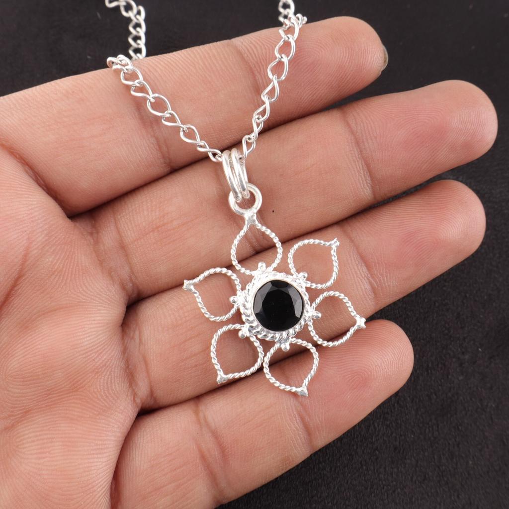 August Round Natural Faceted Black Onyx Sterling Silver Sisters Gift New Pendant PP-18-38