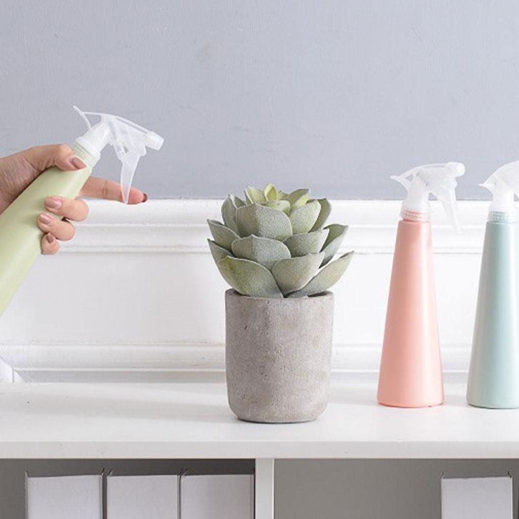 Plastic Lightweight And Portable Water Sprayer Garden Watering And Flower Care Plastic Watering Can