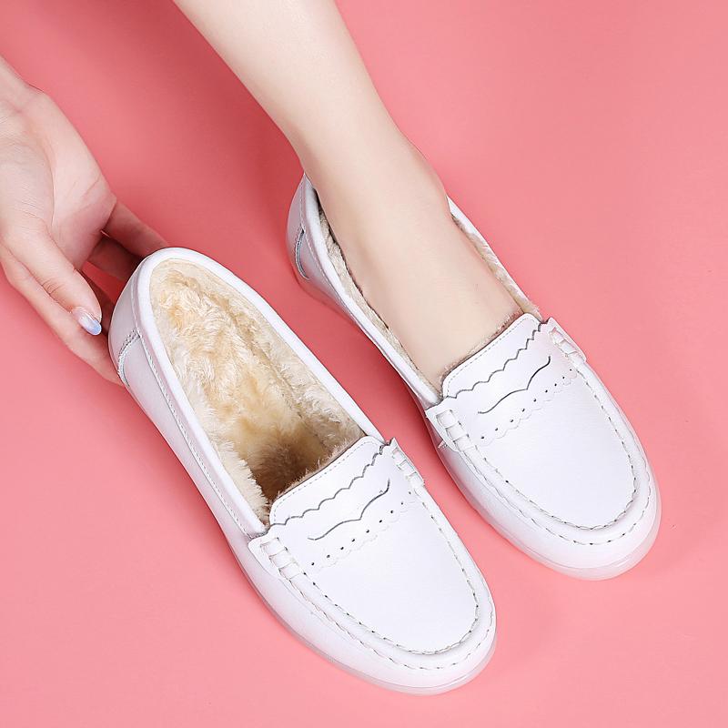 Fashion Leather Air Cushion Nurse Shoes for Women Spring and Summer New Soft Soled Breathable Flat Soled White  Shoes