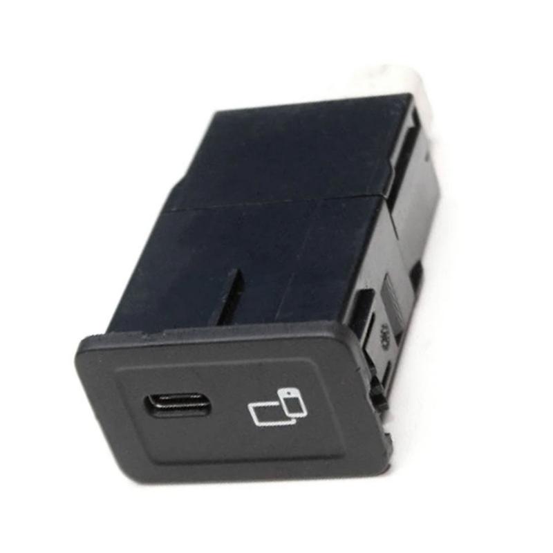 

Car USB Plug 2478203802 A2478203802 Card Reader for W177 W247 C118 H247 X247 Replacement USB Interface 1