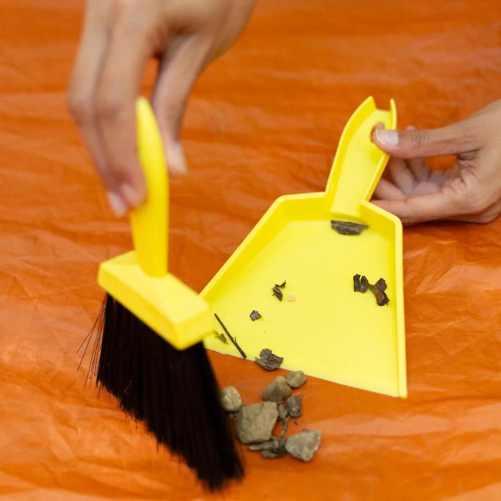 Handheld Mini Broom and Dust Pan Camping Tent Cleanup Portable Cleaning Tool Lightweight Compact Design Outdoor Essentials