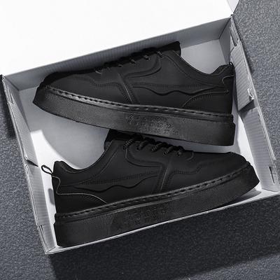Scarpe da ginnastica e tempo libero per primavera e autunno scarpe da plancia scarpe in pelle suola morbida leggera impermeabili nere tinta unita scarpe alla moda a taglio basso
